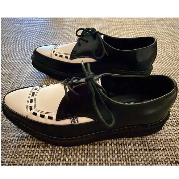 T.U.K. NWOB Men's A8140 Leather Creeper Oxford Shoe 9 Black White Punk Goth - Picture 4 of 7